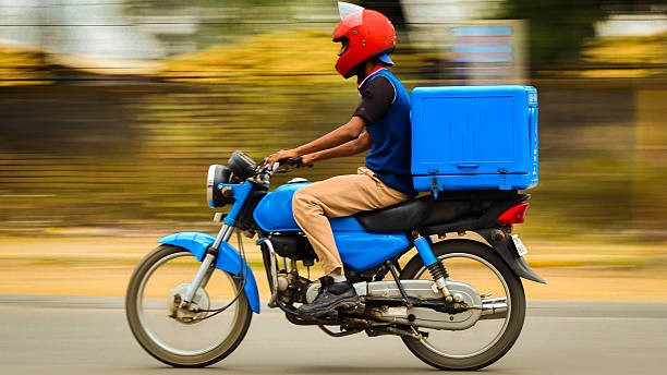 LiveLogistics - Real-Time Food Delivery Tracking System